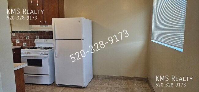 Foto del edificio - 4866 E 2nd St