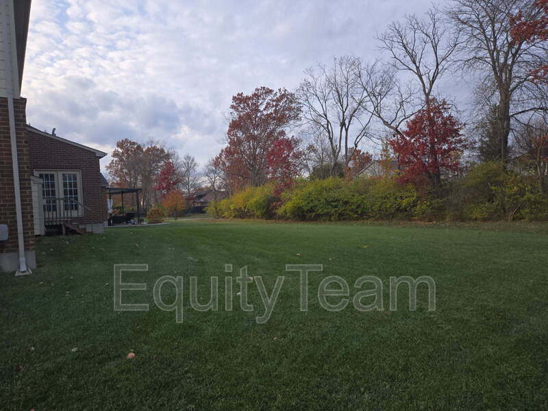 Building Photo - 5686 E Senour Dr