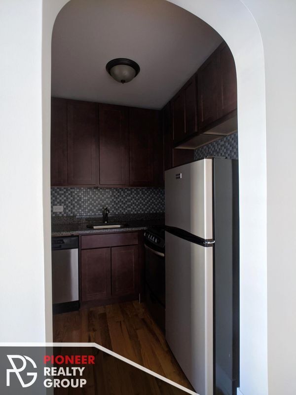Foto del edificio - 550 W Arlington Pl