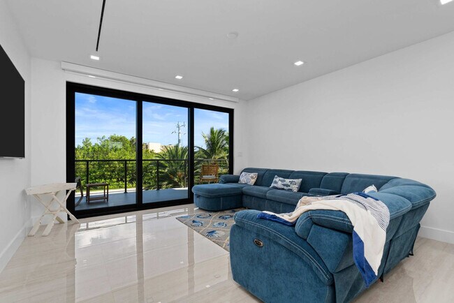 Foto del edificio - 136 Coco Plum Dr