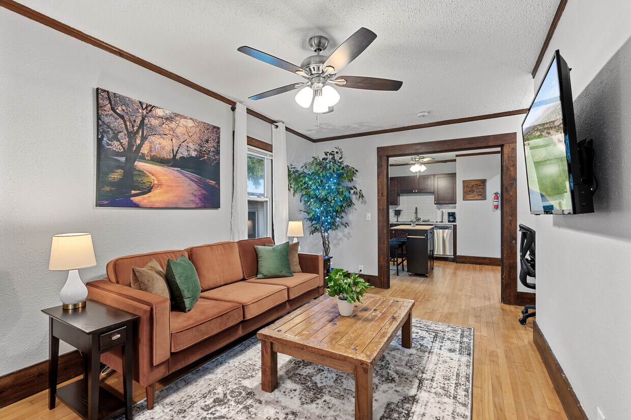 Foto principal - 4141 4th Ave S
