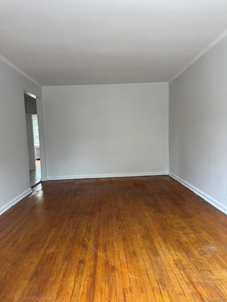 Foto del edificio - 140-14 Jewel Ave