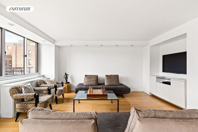 Foto del edificio - 45 W 67th St