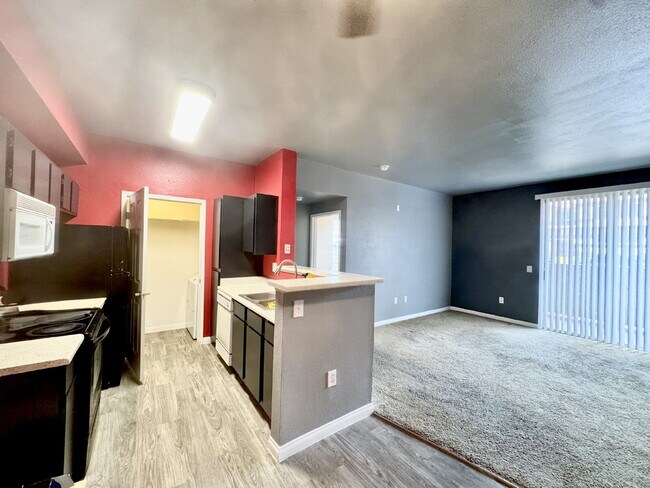Foto del edificio - 231 W Horizon Ridge Pky