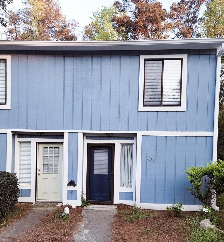 Foto principal - 3228 W Wimbledon Dr