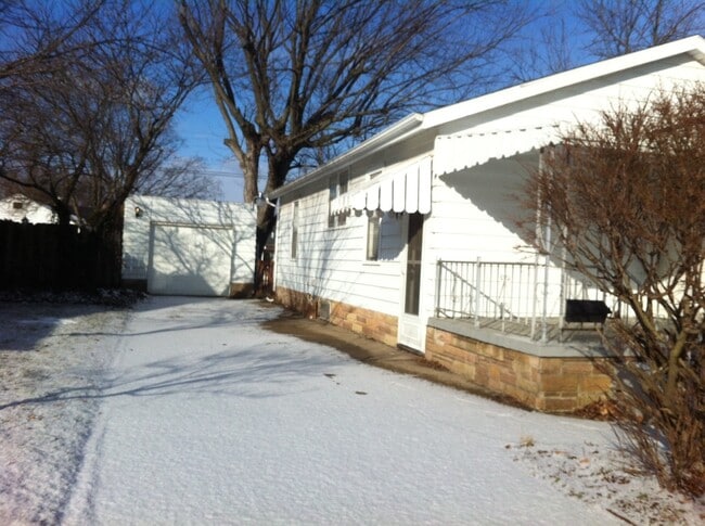 Foto del edificio - 2 Bedroom Country Charm in Elkhart