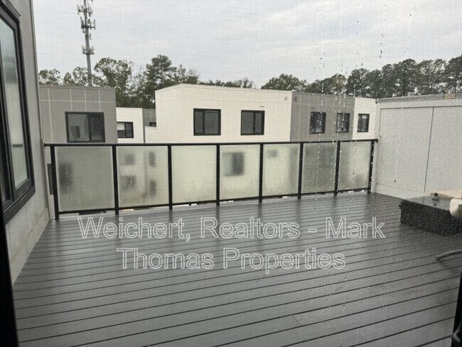 Photo - 1115 Nova St Townhome