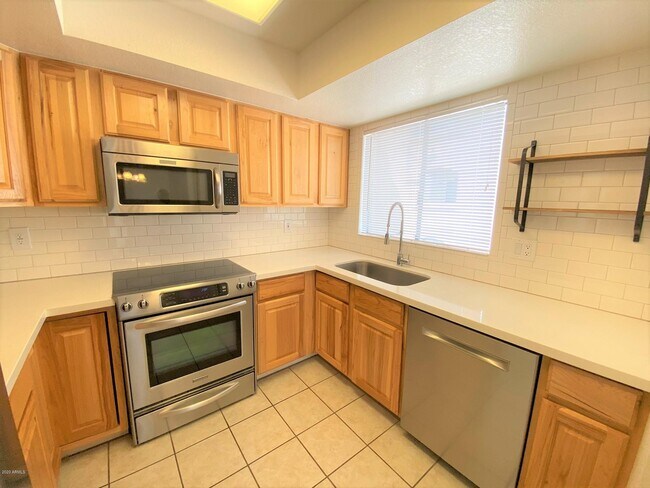Foto del edificio - 9151 W Greenway Rd