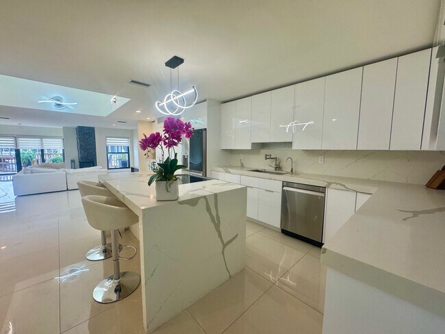 Building Photo - 1127 Boca Cove Ln