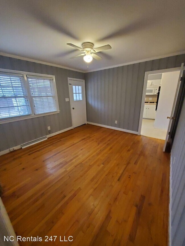 Building Photo - 3 br, 2 bath House - 515 Oakwood Ln