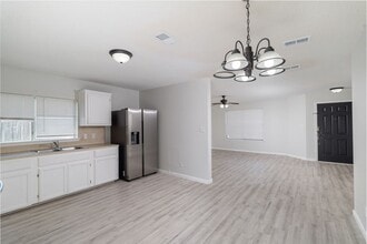 Building Photo - 3425 Ozark Ave