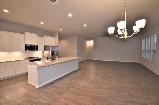 Building Photo - 4819 Vergano Villa Dr