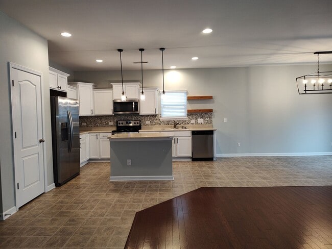 Foto del edificio - Beautiful Ranch Style home located in the Creekshire Village community!