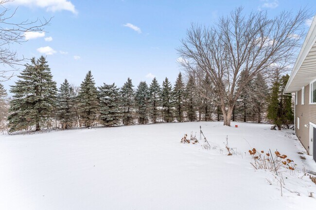 Building Photo - 4765 Penkwe Cir