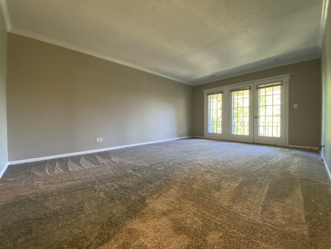 Building Photo - 520 Biesterfield Rd