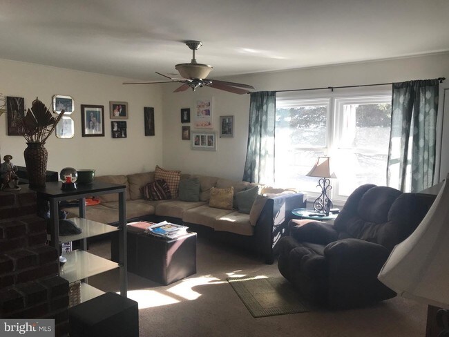 Building Photo - 46 Orangewood Dr