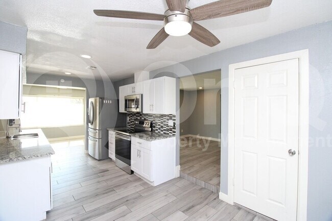 Foto del edificio - 2383 W Waltann Ln