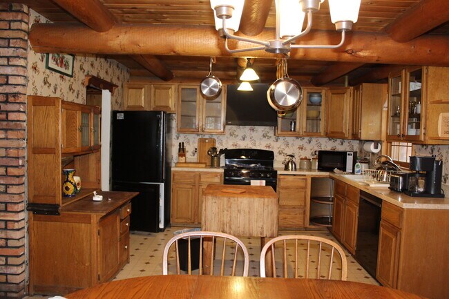 Foto del edificio - 502 Snowberry Ln