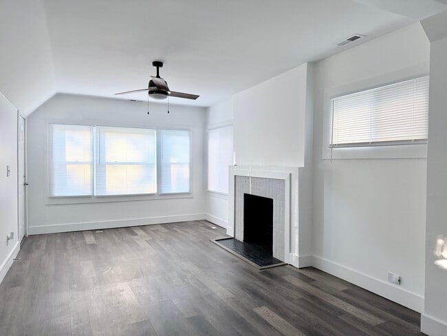 Building Photo - 954 S Ohio Ave