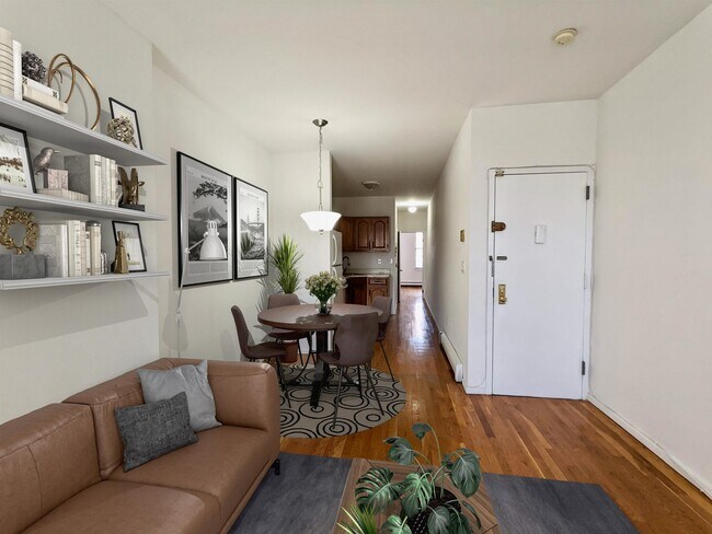 Foto del edificio - 374 2nd St