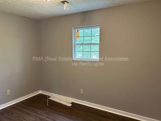 Foto del edificio - 413 N Hill St