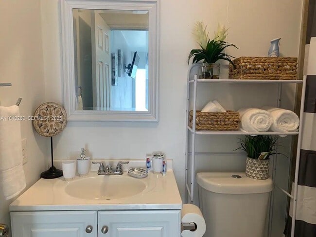 Building Photo - 1762 NW 15th St