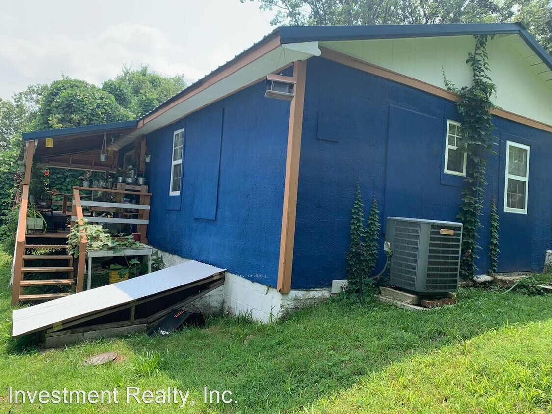 Building Photo - 2 br, 1 bath House - 607 Broadway St