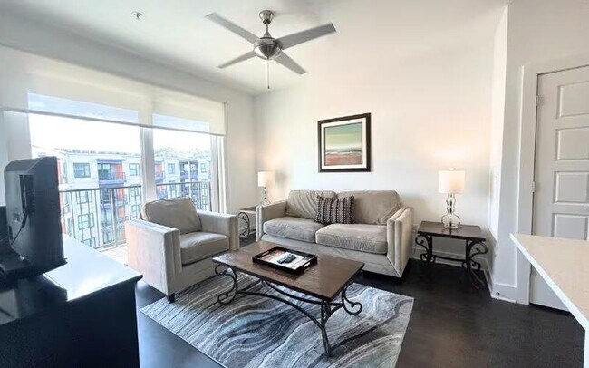 Foto del edificio - 728 Ralph McGill Blvd NE