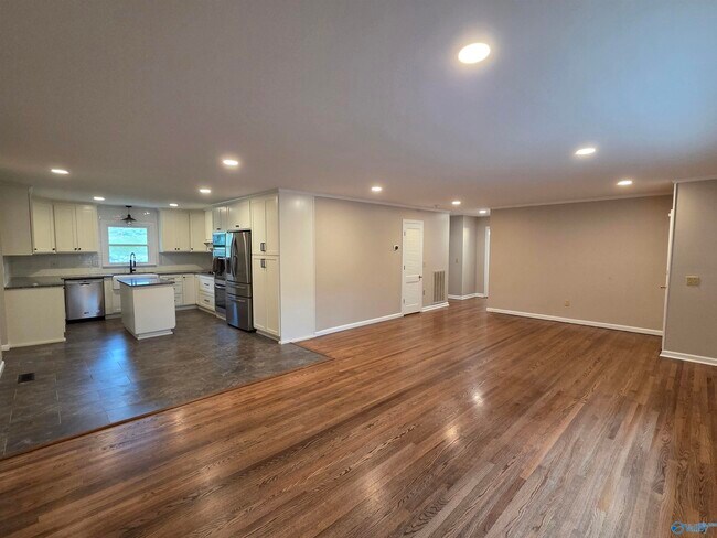 Foto del edificio - 907 Fagan Springs Dr SE