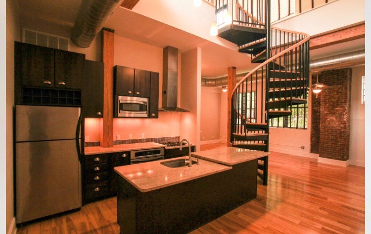 Foto principal - 988 Johnson Pl