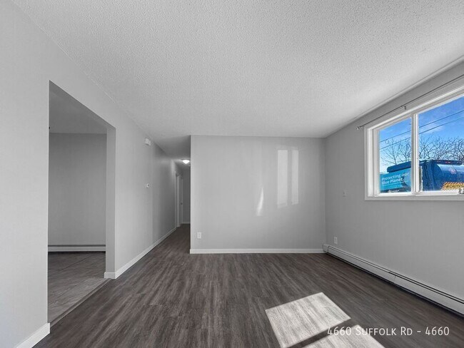 Foto del edificio - 4660 Suffolk Rd