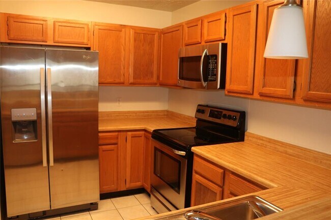 Foto del edificio - 414 Windhollow Cir
