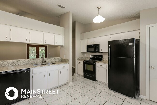 Building Photo - 3216 Big Valley Dr