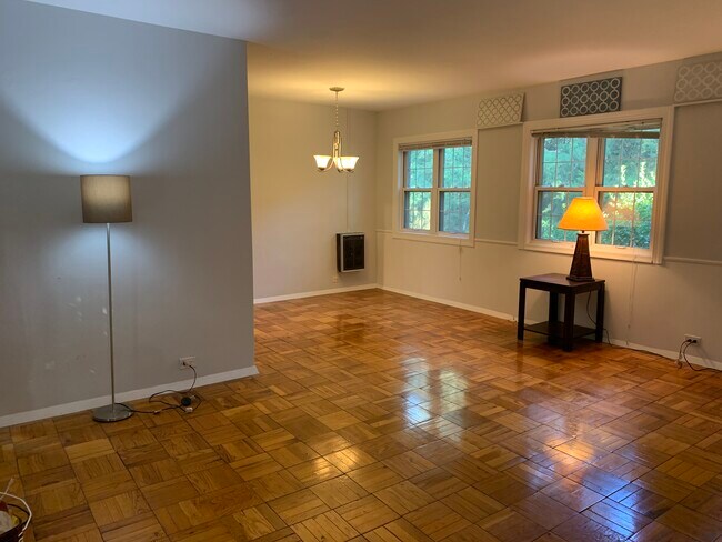 Building Photo - 1226 Martha Custis Dr