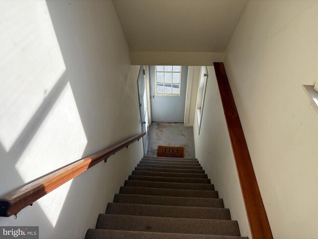 Building Photo - 221 E Penn Ave