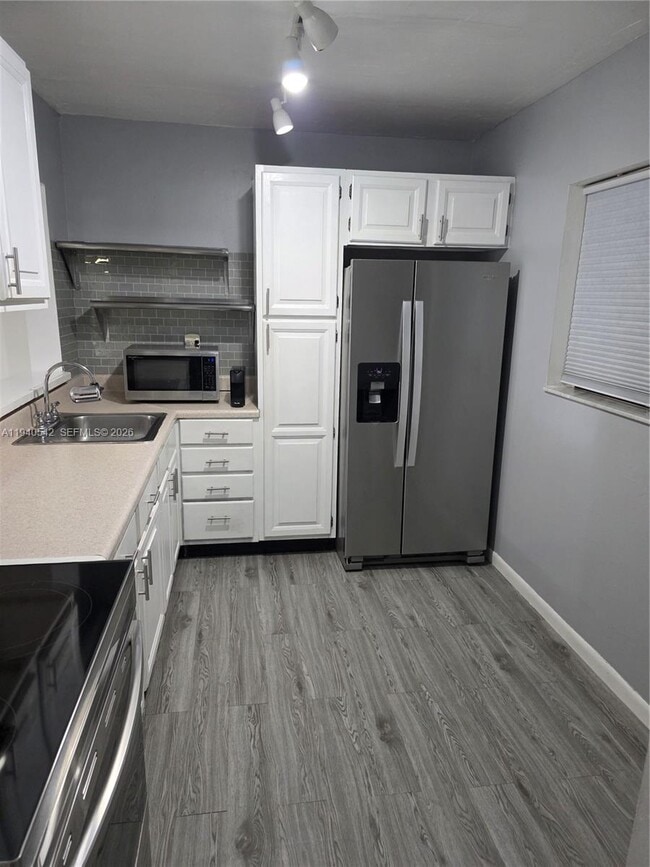 Foto del edificio - 8065 SW 107th Ave