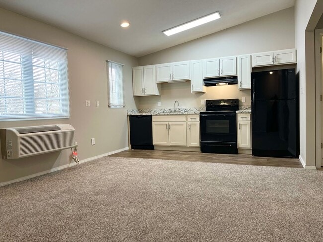 Interior Photo - The Grove at Main