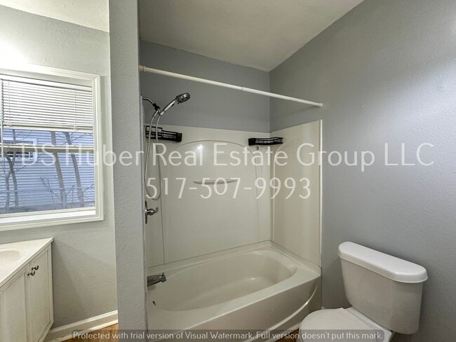 Foto del edificio - 813 N Jenison Ave
