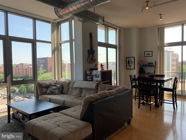 Foto del edificio - 811 4th St NW