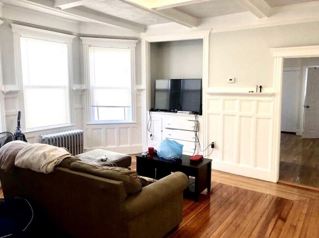 Foto del edificio - 114-116 Thornton St. Unit 3