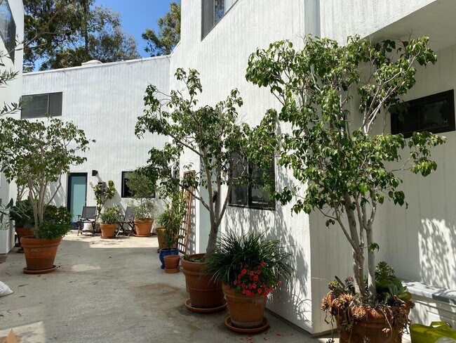 Foto del edificio - 2500 Abbot Kinney Blvd