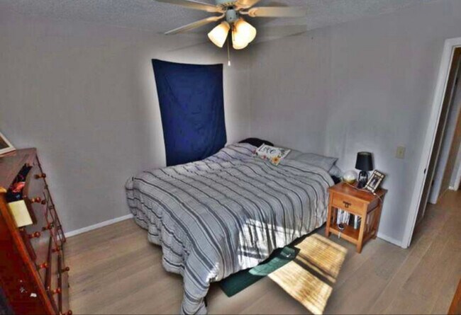 Foto del edificio - 314 Redbud Ln