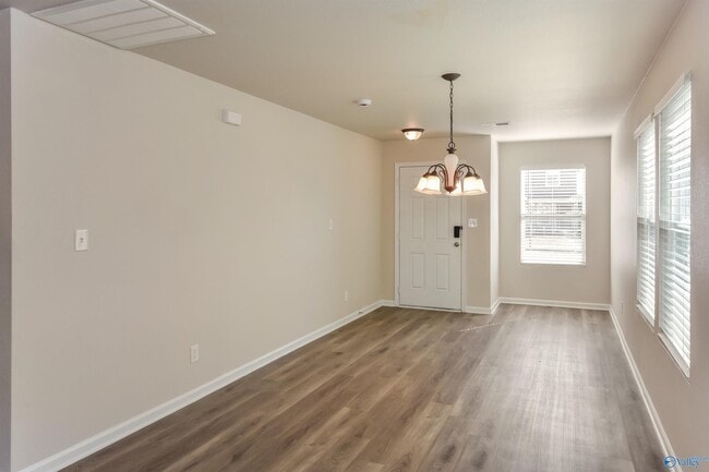 Building Photo - 117 Lockport Dr