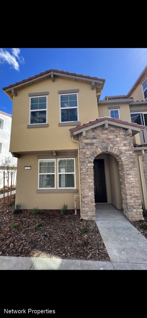 Building Photo - 4 br, 3.5 bath House - 2958 Valbonne Walk