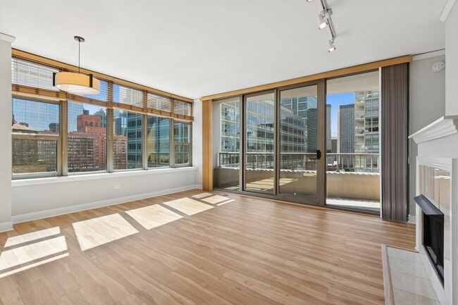 Foto del edificio - 200 N Jefferson St