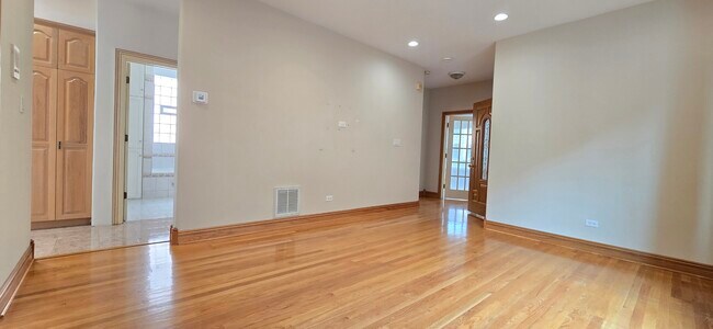 Foto del edificio - 3220 W Cortez St