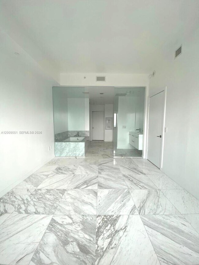 Foto del edificio - 480 NE 31st St