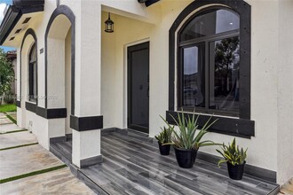 Building Photo - 7754 NW 201st Terrace