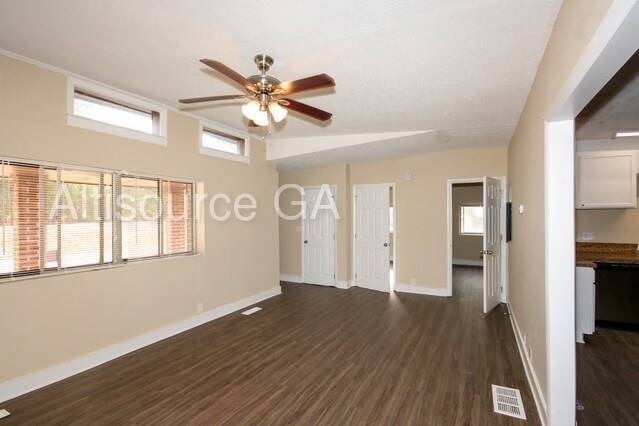 Foto del edificio - 3845 Jailette Rd