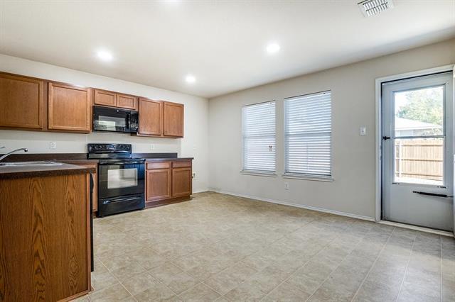 Foto del edificio - 16504 Cowboy Trail